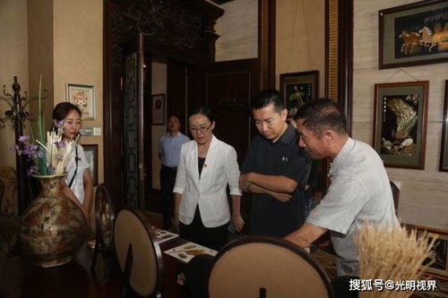 陳振強(qiáng) 非遺麥秸畫(huà)傳承之路與“鄭州市工藝美術(shù)大師”榮譽(yù)稱(chēng)號(hào)